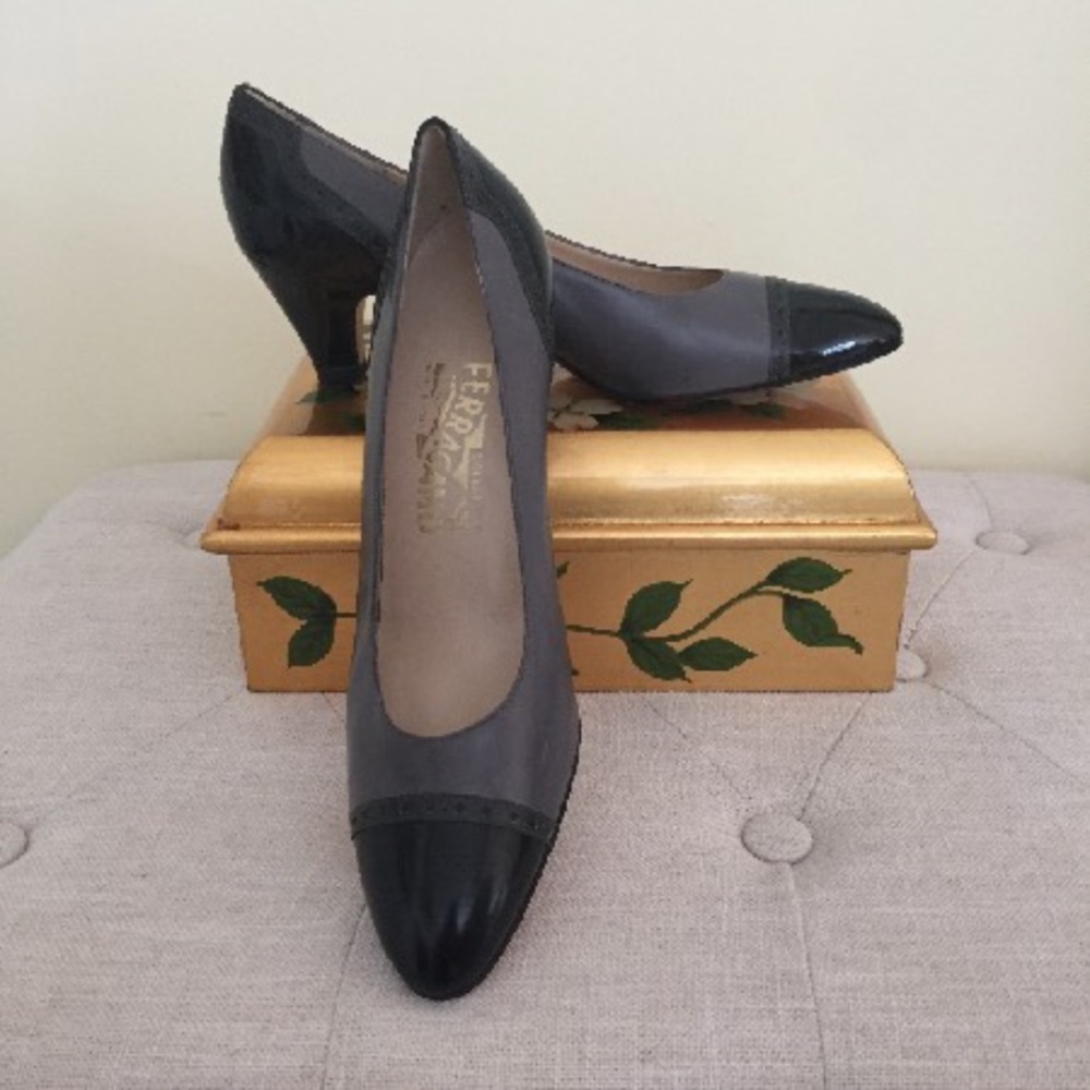 Salvatore Ferragamo - 9 AA Pumps US 9 | IT 39